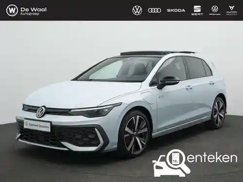 VW Golf 1.5 eHybrid 2024