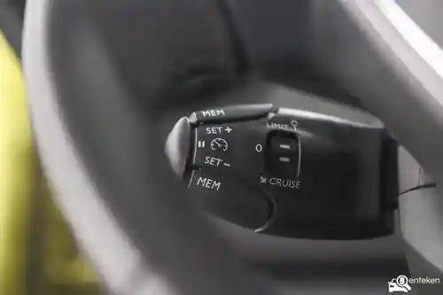 Peugeot 208 1.2 Hybrid 100 2025