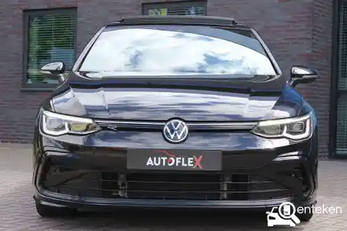 VW Golf 1.5 eTSI 2023