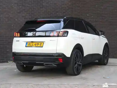 Peugeot 3008 1.6 HYBRID4 300 2023