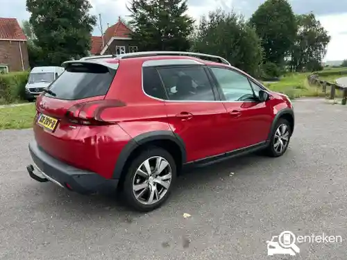 Peugeot 2008 1.2 PureTech 110 2016