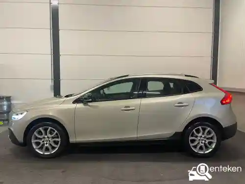 Volvo V40 Cross Country D2 2016
