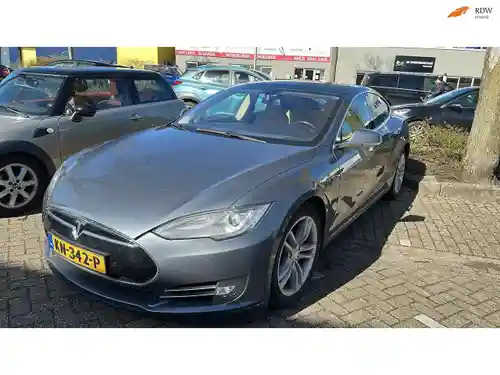 Tesla Model S 85 2013