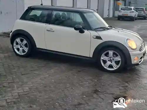 MINI  Cooper D 2010