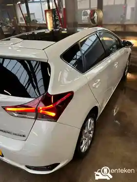 Toyota Auris 1.8 Hybrid 2016