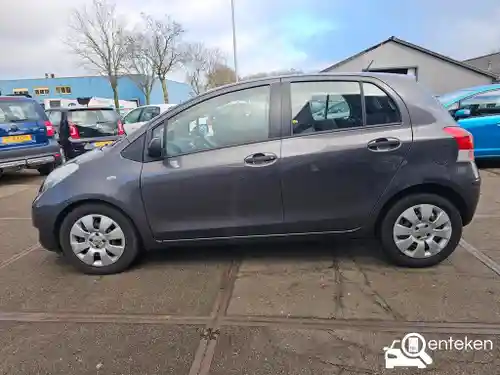 Toyota Yaris 1.33 2010
