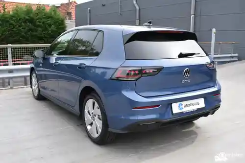 VW Golf GTE 2025