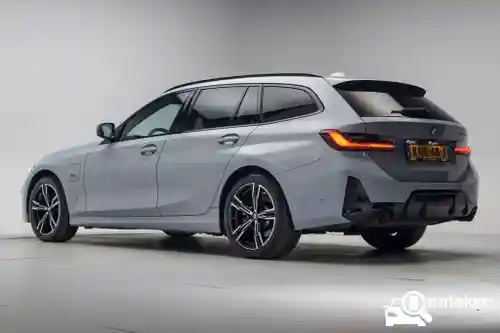BMW 320e Touring 2023
