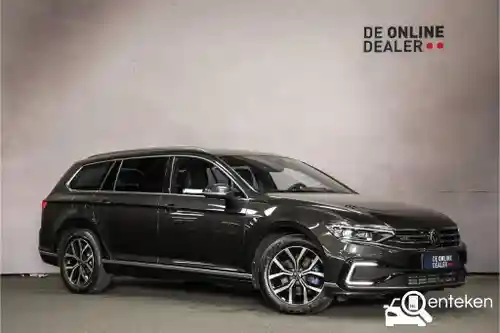 VW Passat Variant GTE 2022