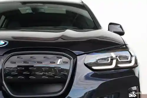 BMW iX3 2024