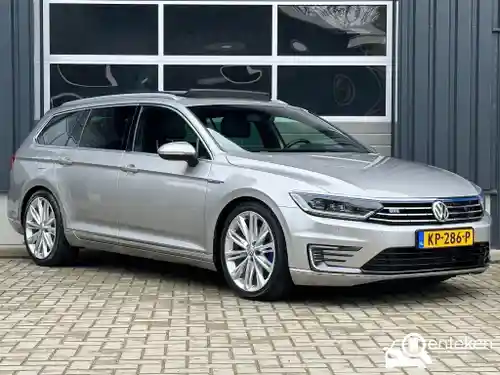 VW Passat Variant GTE 2016
