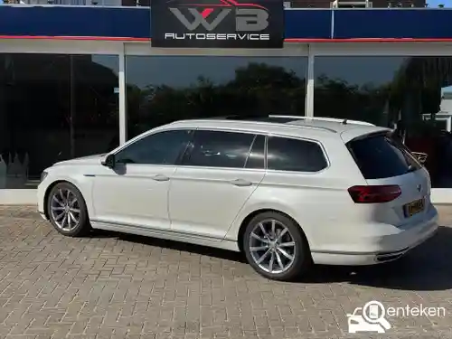 VW Passat Variant GTE 2016