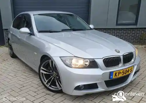 BMW 330i 2006