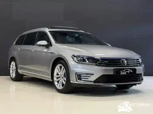 VW Passat Variant GTE 2016
