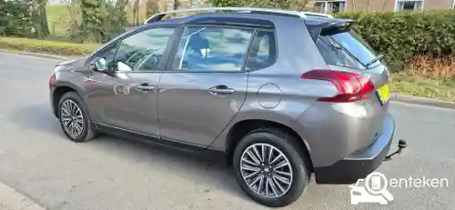 Peugeot 2008 1.2 PureTech 110 2016