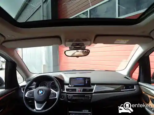 BMW 218i Gran Tourer 2016