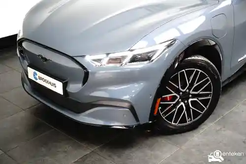 Ford Mustang Mach-E Extended Range 2025