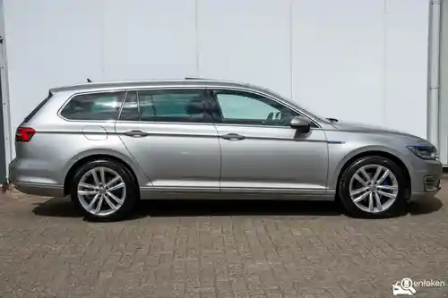 VW Passat Variant GTE 2016