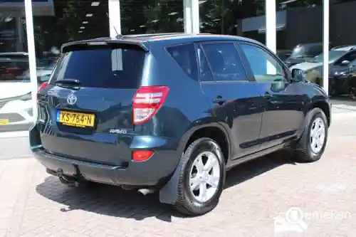 Toyota RAV4 2.0 2010