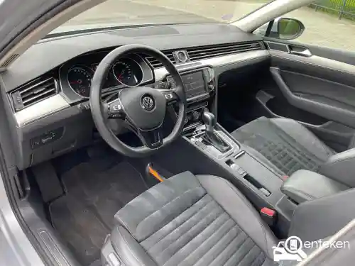 VW Passat Variant GTE 2016