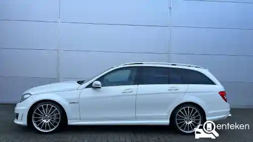 Mercedes-Benz C 63 AMG 2011