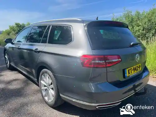 VW Passat Variant GTE 2016