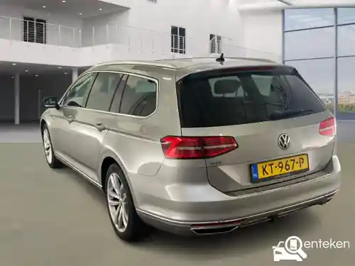 VW Passat Variant GTE 2016