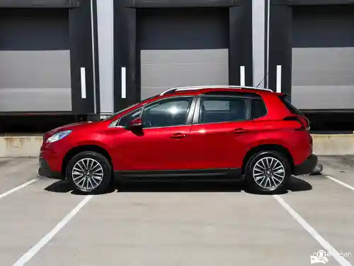 Peugeot 2008 1.2 PureTech 110 2016