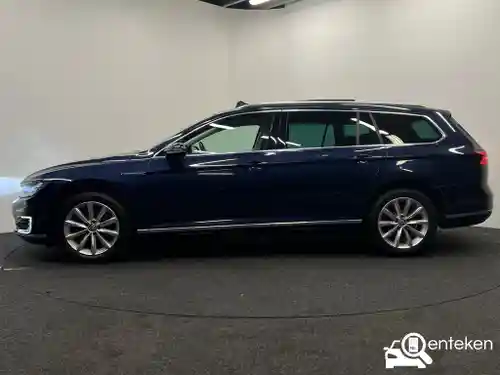 VW Passat Variant GTE 2016