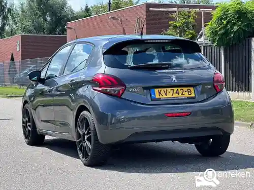 Peugeot 208 1.2 PureTech 82 2016