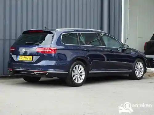 VW Passat Variant GTE 2016