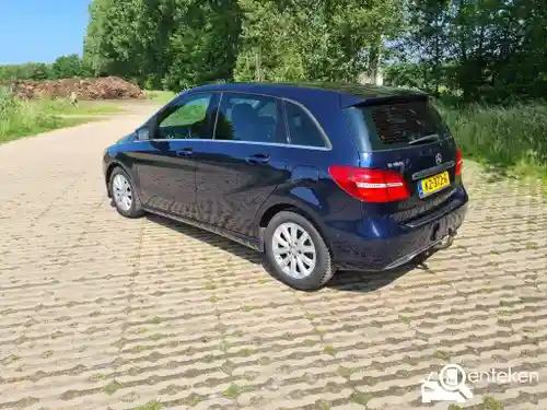 Mercedes-Benz B 180 2016