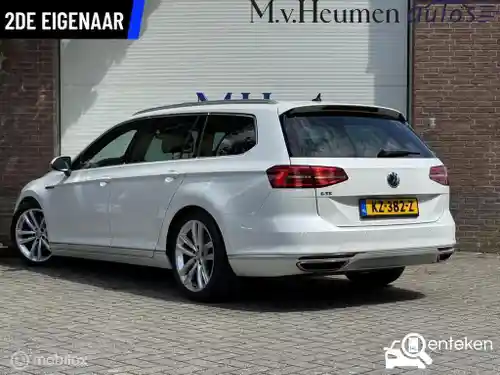 VW Passat Variant GTE 2016