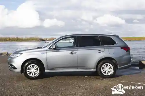 Mitsubishi Outlander 2.0 Plug-In Hybrid 2016