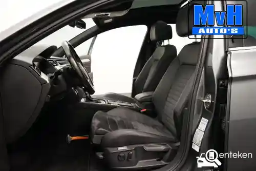 VW Passat Variant GTE 2016
