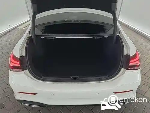 Mercedes-Benz A 180  2021