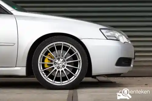 Subaru Legacy 3.0R 2004