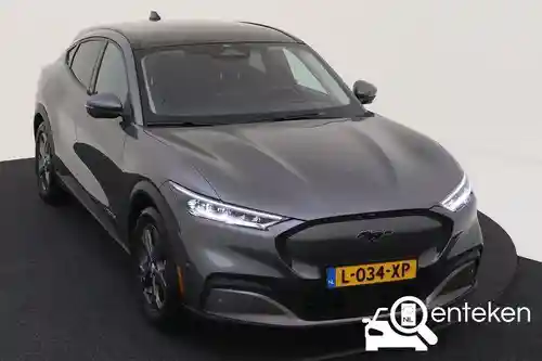 Ford Mustang Mach-E Standard Range 2021