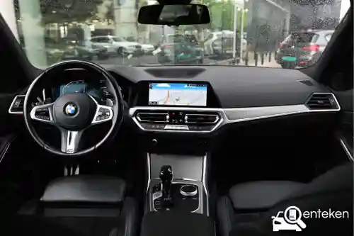 BMW 318i Touring 2021