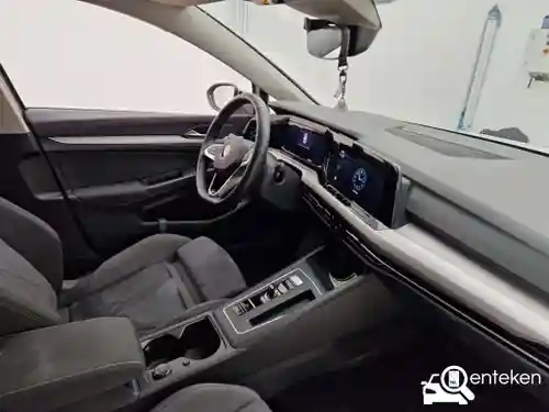 VW Golf Variant 1.0 eTSI 2021