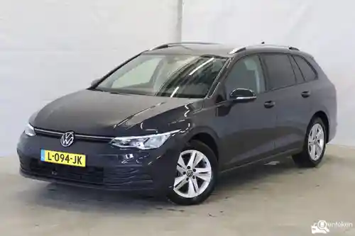 VW Golf Variant 1.0 eTSI 2021