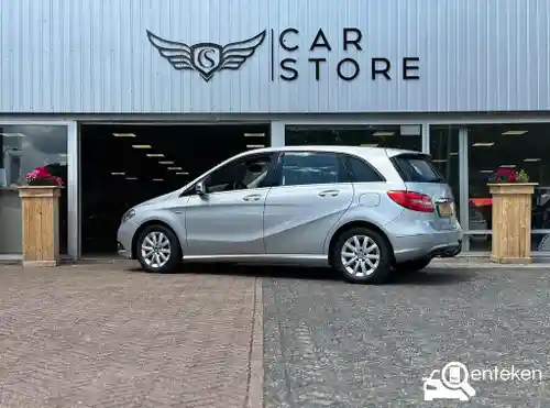 Mercedes-Benz B 180 2012