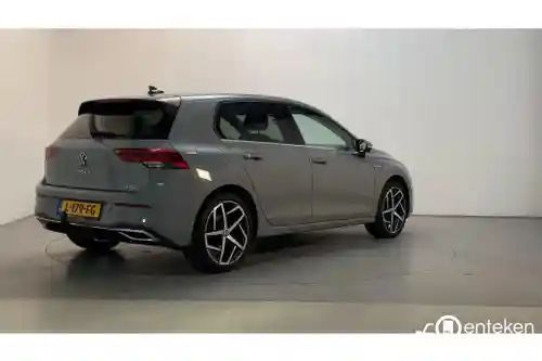 VW Golf 1.5 eTSI 2021