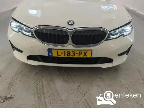 BMW 318i Touring 2021
