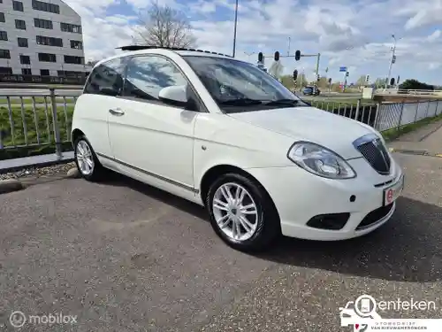 Lancia Ypsilon 1.4 16v 2010