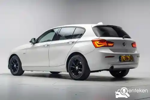 BMW 118i 2016