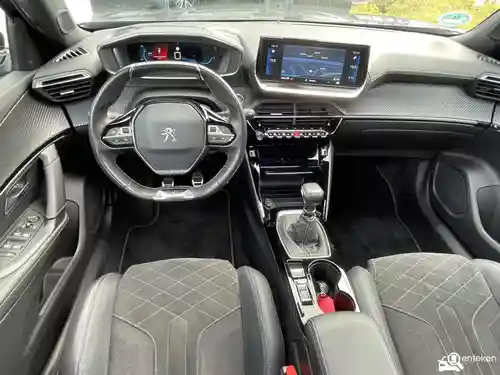 Peugeot 2008 1.2 PureTech 130 2021