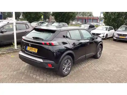 Peugeot e-2008 2021