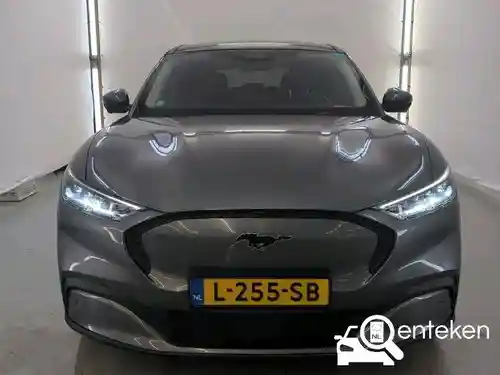 Ford Mustang Mach-E Standard Range 2021