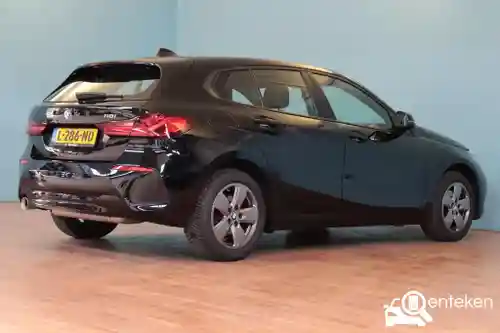 BMW 118i 2021